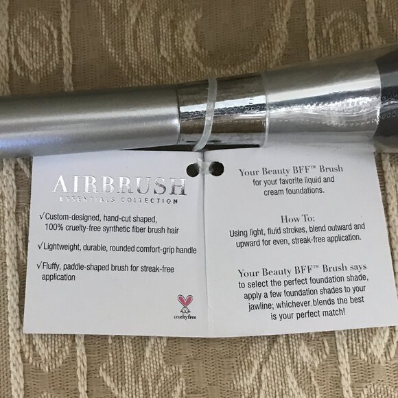 IT COSMETICS ULTA Airbrush Smoothing Foundation Brush #102🌺 NWT - Picture 5 of 5